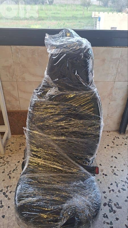 Nissan Micra 2016 car seats 1