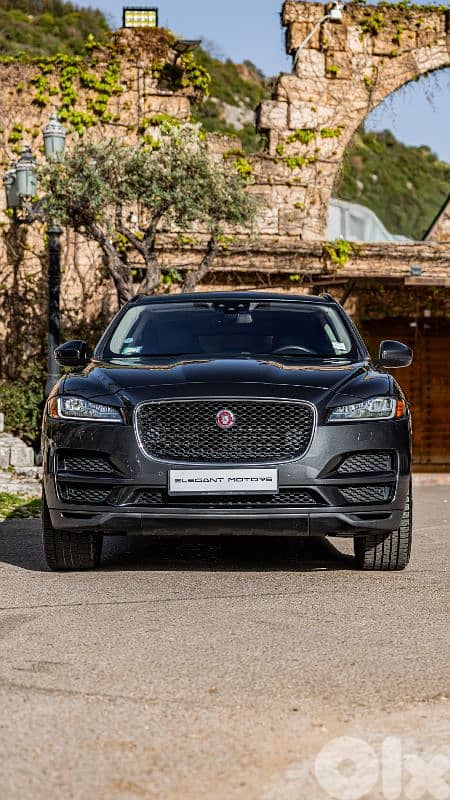Jaguar F-Pace V6 2018 CLEAN CARFAX  60,000m 0