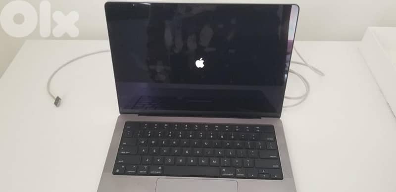 MacBook M3 pro 1 TB/ 8GB RAM 0