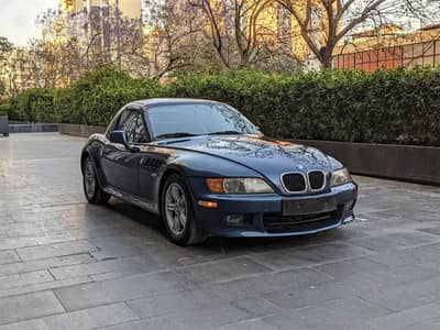 BMW Z3 3.0 L 2000 Roadster with hardtop / Company source سسن الفيل