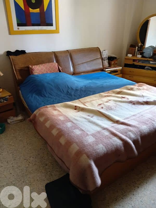 King size bedroom 0