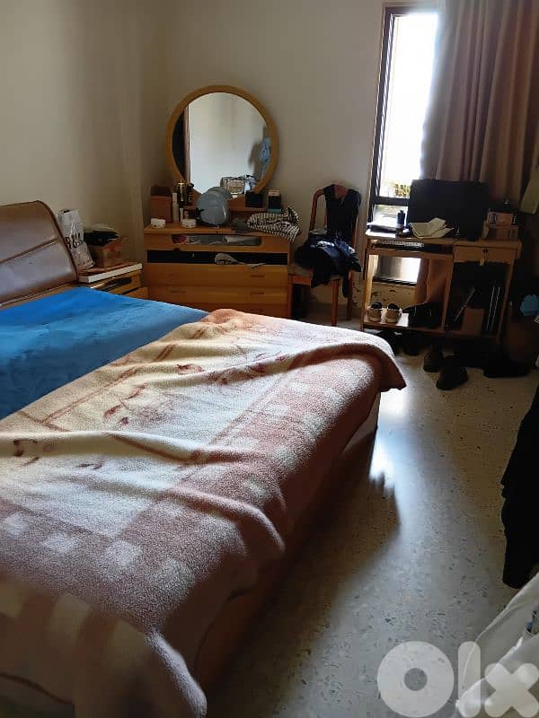 King size bedroom 1