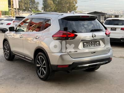 Nissan Rogue SL 2018 4x4 Full options 70 000 miles