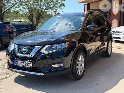 Nissan Rogue model 2019 4x4 super clean