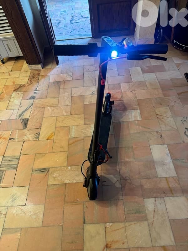 electric scooter 0