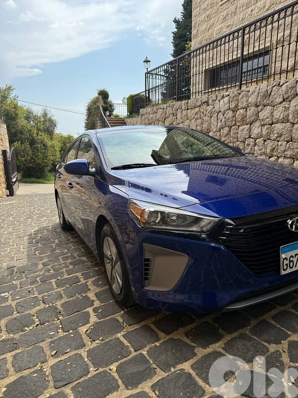 Hyundai Ioniq Hybrid 2019 0