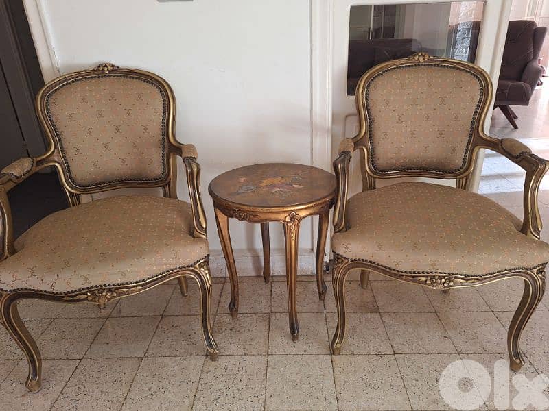2 chairs and table set 0