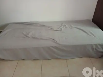 برجا زاروت  بالقرب من مفرق تلة بربر