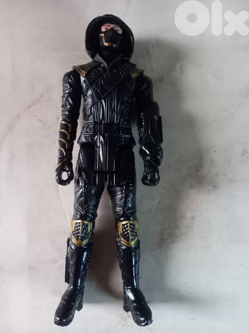 Marvel /DC comics  figures 30 cm  prices start at 10$ ask for price 4