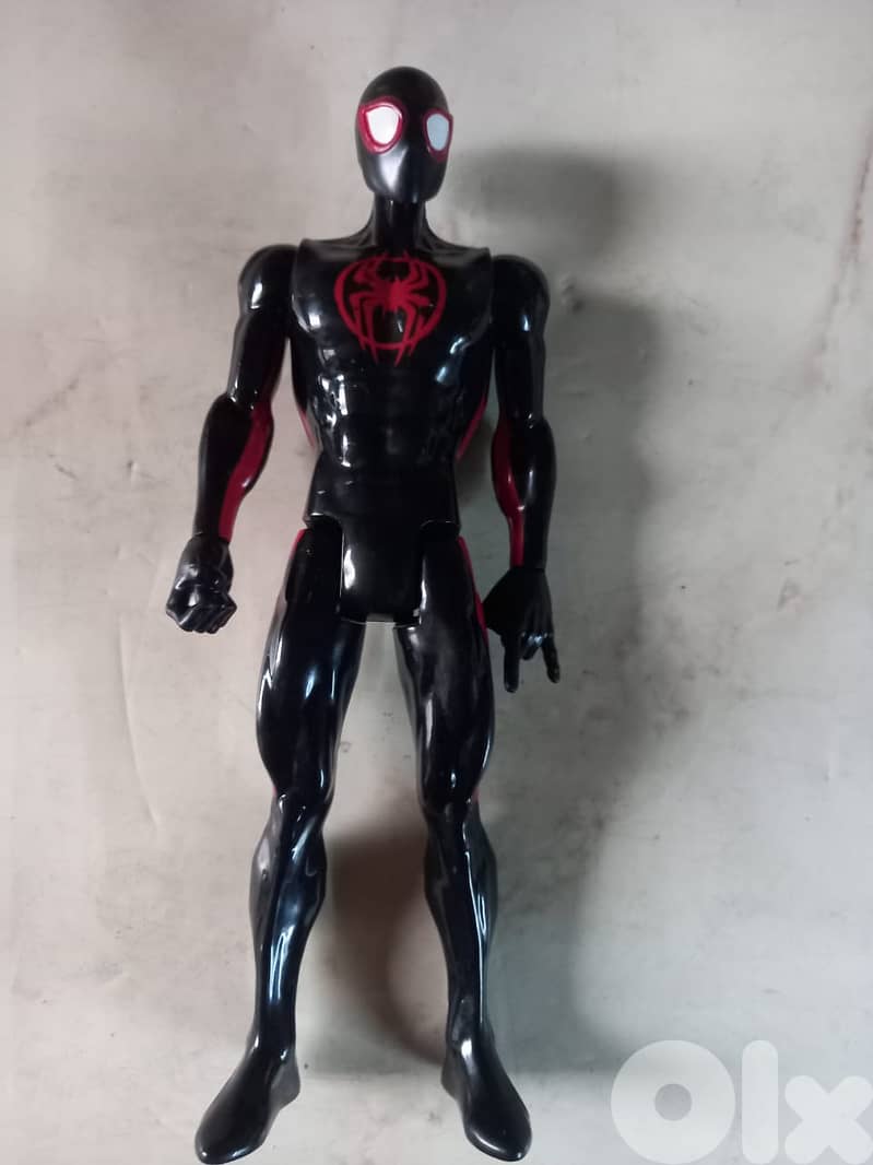 Marvel /DC comics  figures 30 cm  prices start at 10$ ask for price 5