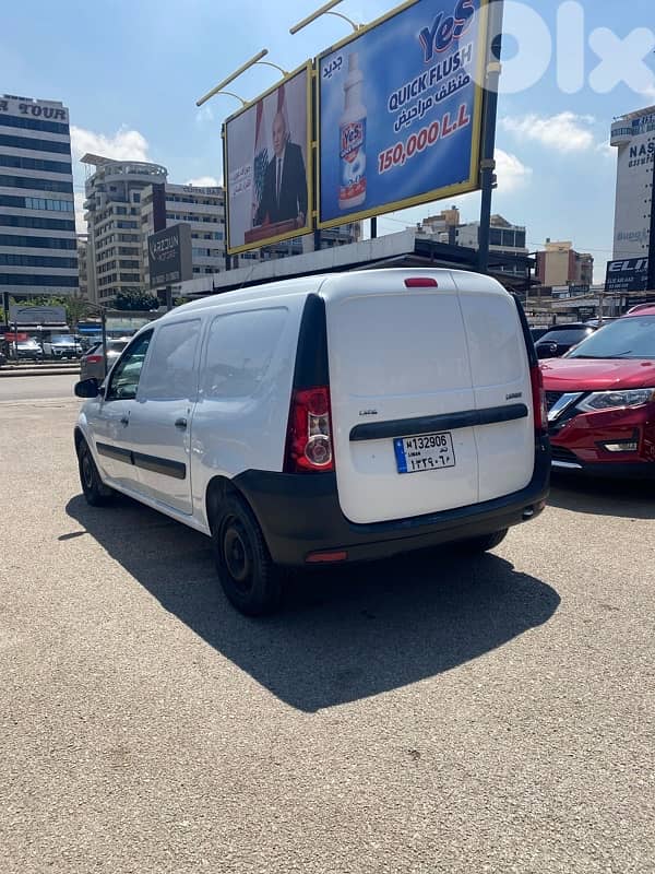lada largus 1
