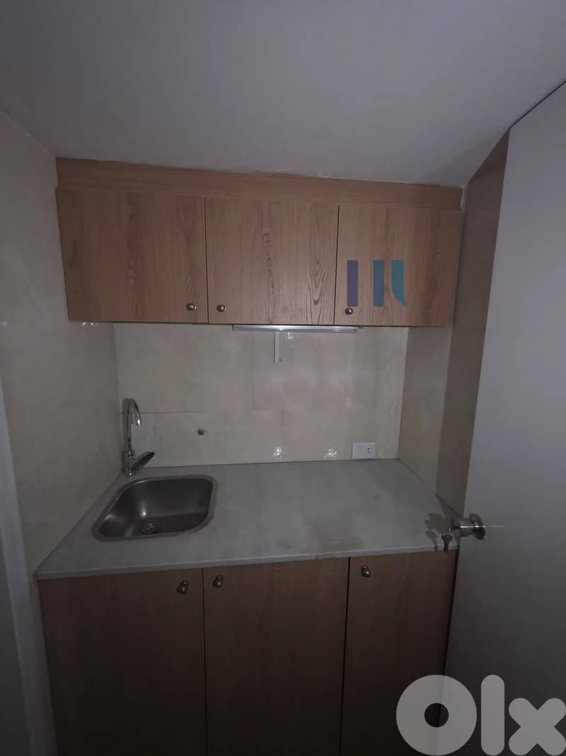 office for rent in achrafieh 0