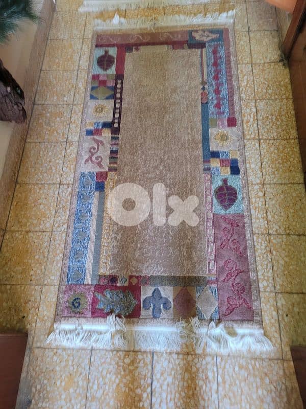 Premium Rugs & Runners – 5 pieces!! 1