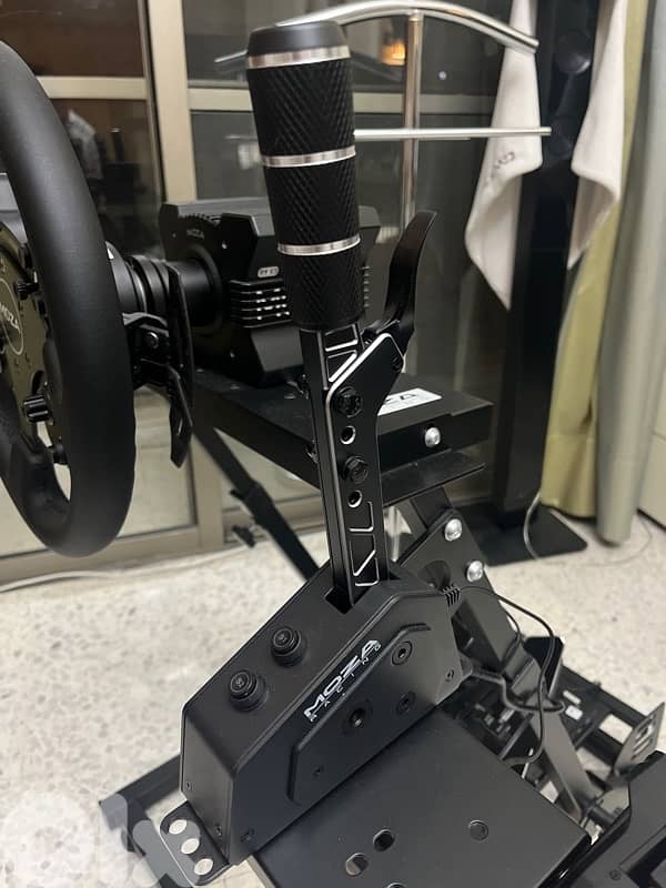 Moza R9 v3 racing simulator setup 0