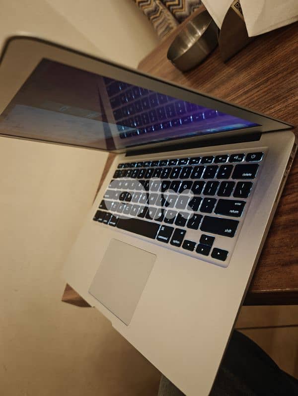 macbook air 2017 13.3 128/8GB used like new 5
