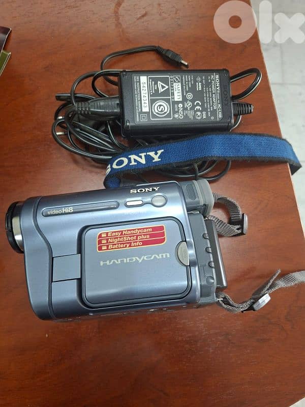 Sony Video Hi8 Handycam  2002 0