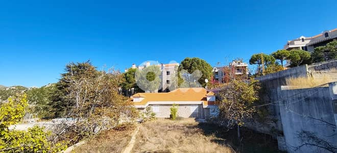 Land with a Villa for Sale in Faitroun