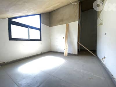 Roof Apartment For Sale In Aatchane  شقة على السطح للبيع في العاتشانة