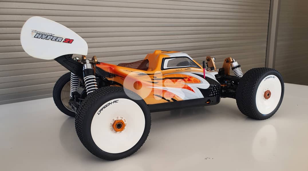 exchange on rc car,hobao hyper PCR version,electric, perfect condition 3