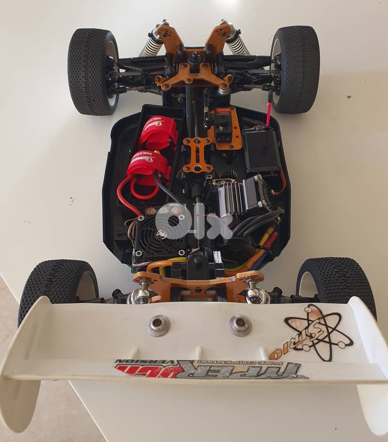 exchange on rc car,hobao hyper PCR version,electric, perfect condition 8