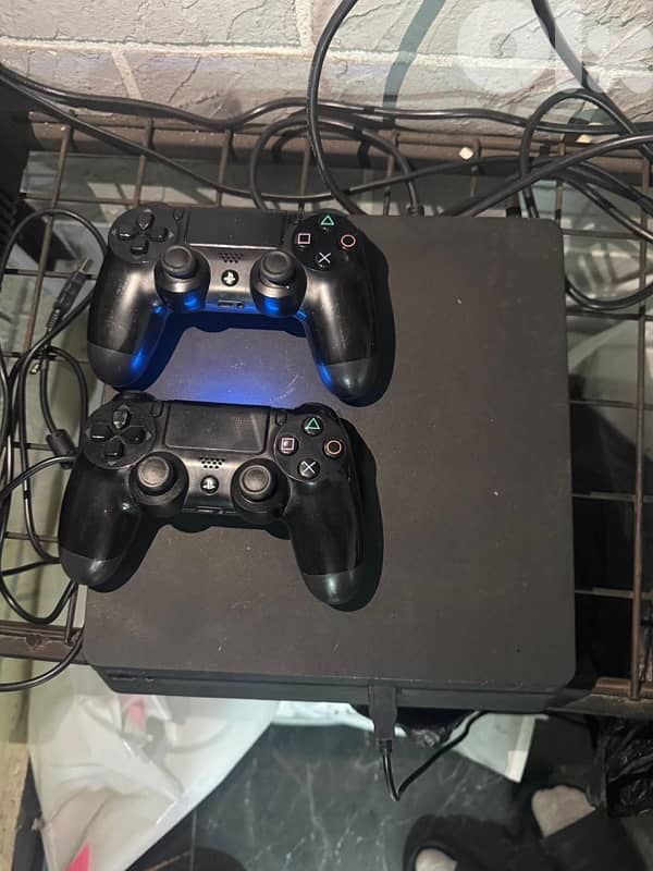 ps4 with fc25 180$ 0