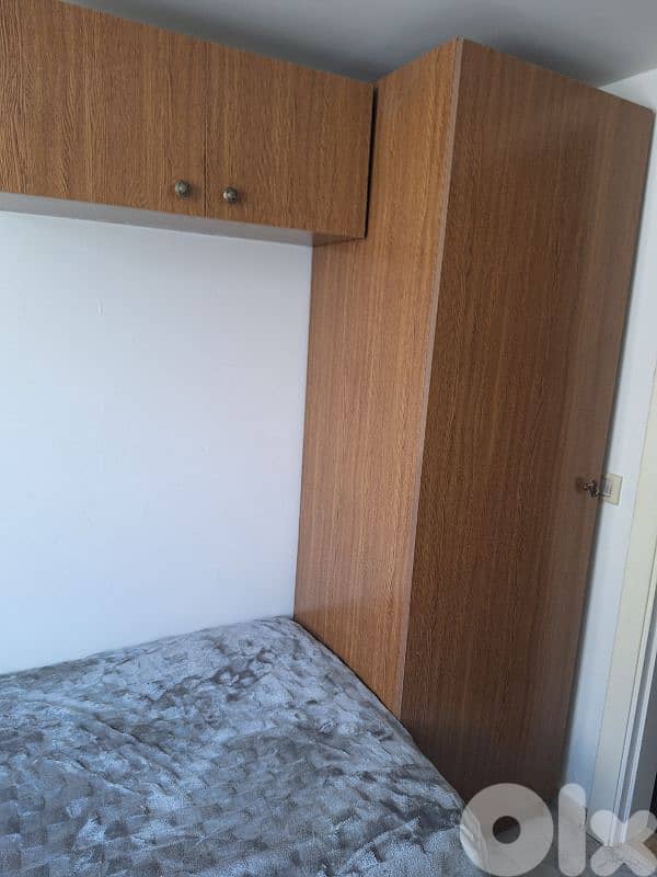wardrobe 0