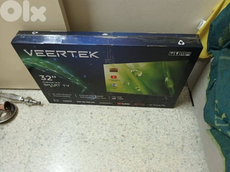 t. v  32 3