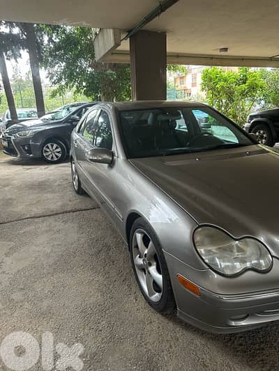 Mercedes-Benz C-Class 2004