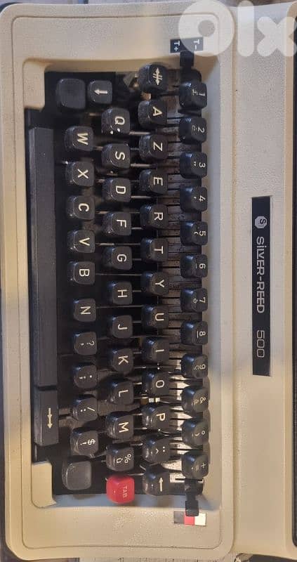 manual typewriter 1