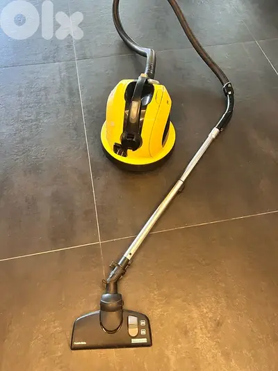 مكنسة كهربائية Kärcher VC 6200 مستعملة، وما زالت تعمل بكفاءة جيدة