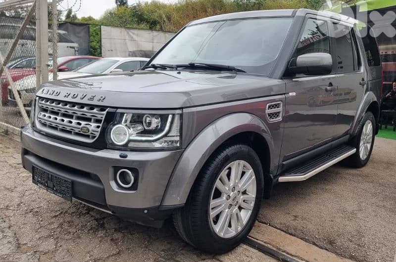 Land Rover Lr4 2010 luxury super clean services done 0