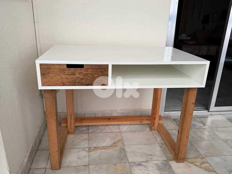 Study desk 2