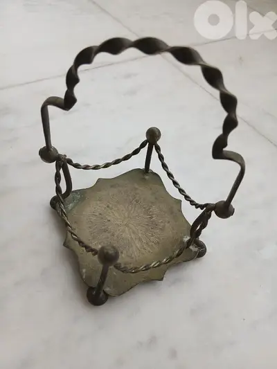 سلة معدن مميزة
