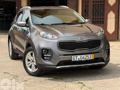 Kia Sportage model 2018 4x4 super clean