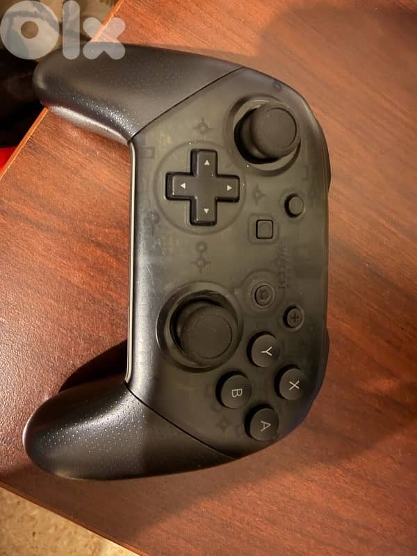 nintendo controller and joy con pair 0
