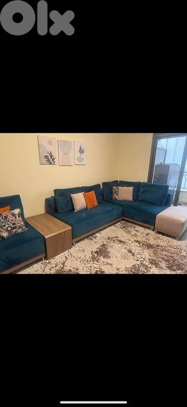 Full living room + table + tv unit + carpet 0