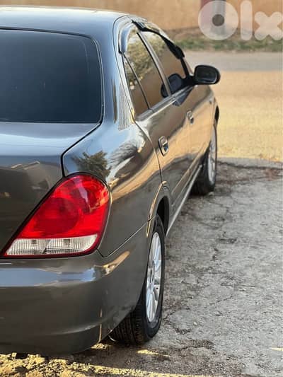 Nissan 2011