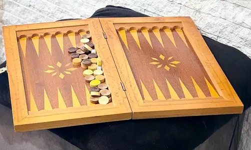 طاولة زهر