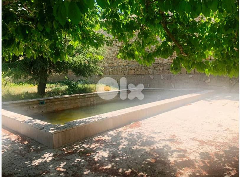 Old House with Land for Sale in Chabrouh - Faqra. 0