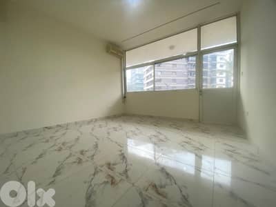 Apartment for Sale in Badaroشقة للبيع في بدارو