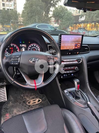 Hyundai Veloster 2020