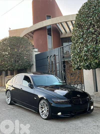 BMW E90 330i