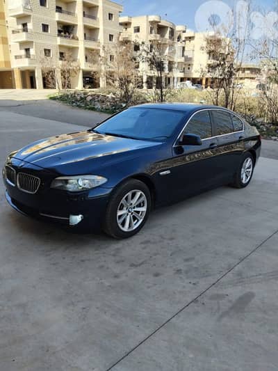BMW 5-Series 523 2011