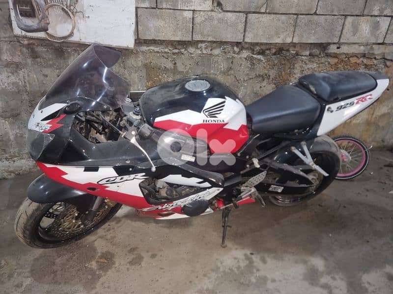 CBR 929 RR 1