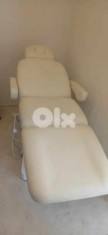 3 motors chair