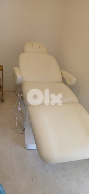 3 motors chair 4