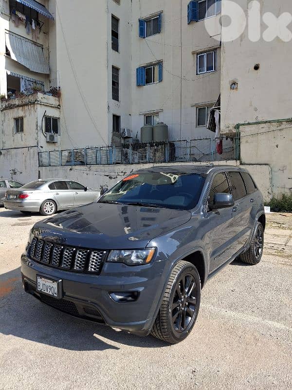 Jeep Grand Cherokee 2018 4x4 altitude clean car fax 0