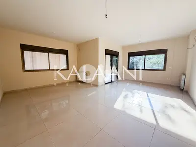 Apartment for sale in Mazraat Yachouh | شقة للبيع في مزرعة يشوع