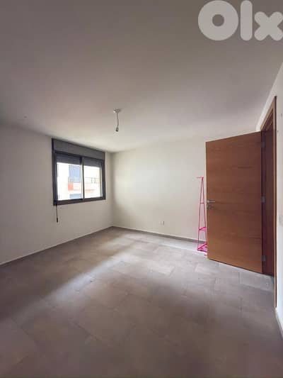 Apartment For Sale in Mansourieh
