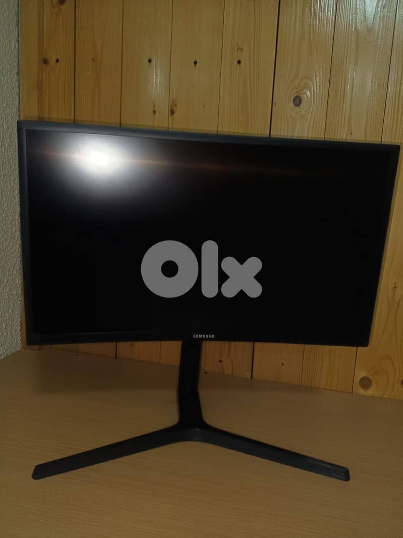 Samsung C24FG73FQ 24" curved 144hz 1ms QLED monitor - fully adjustable 0